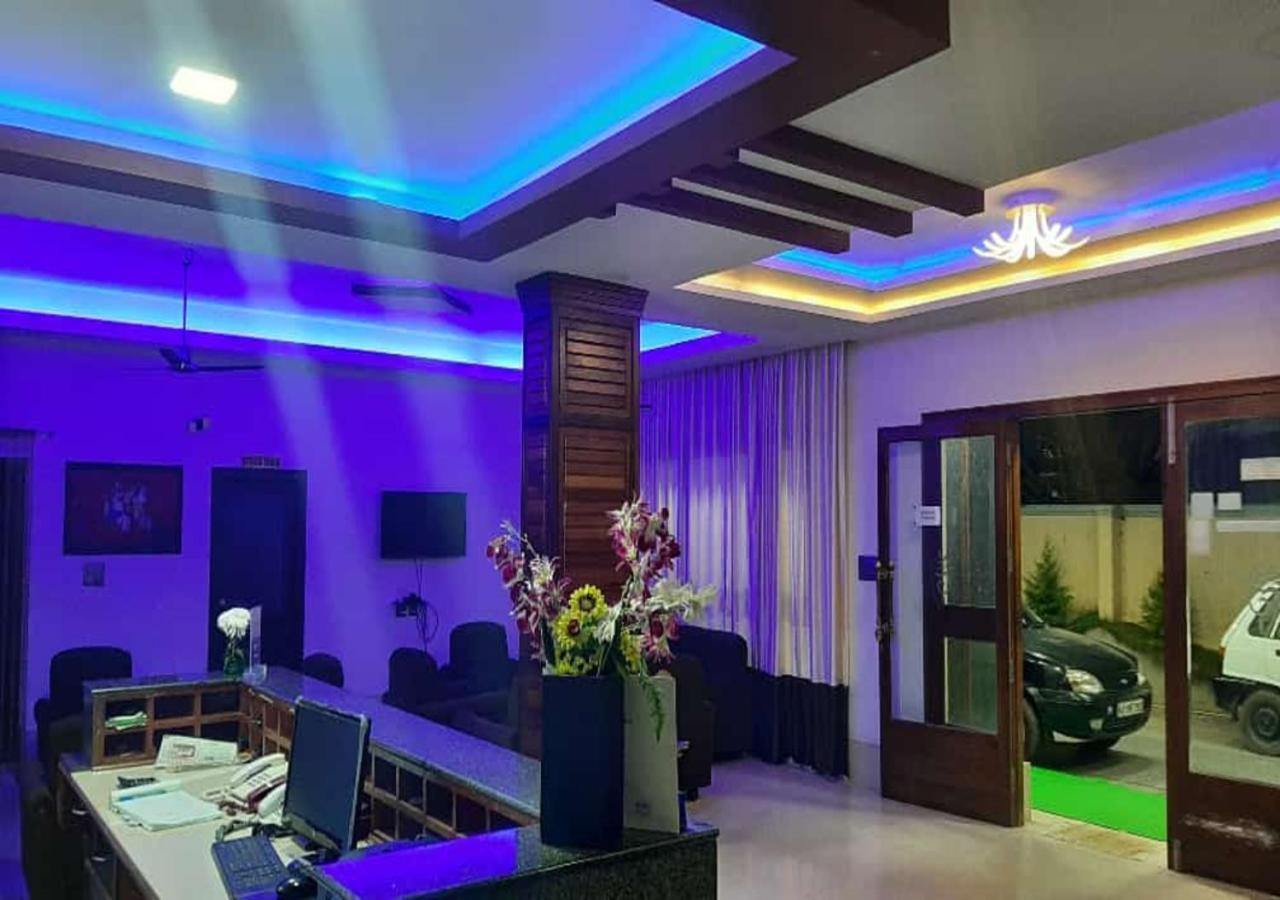 Hotel Pranav International-Fully Vaccinated Staff Gonikoppal Exterior photo